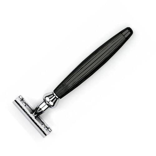 Safety Razor with Close Comb